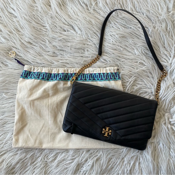 Tory Burch Handbags - Tory Burch Black Lambskin Leather Convertible Kira Chevron Clutch Logo Bag EUC